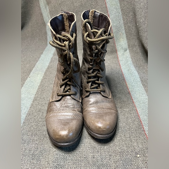 Steve Madden leather, rear zip, combat boots, SZ 8 - Picture 3 of 7